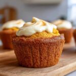 pumpkin cream cheese muffins - Tasty